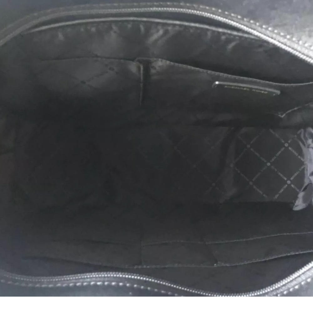 👜💕-Michael Kors large laptop tote - Picture 4 of 4